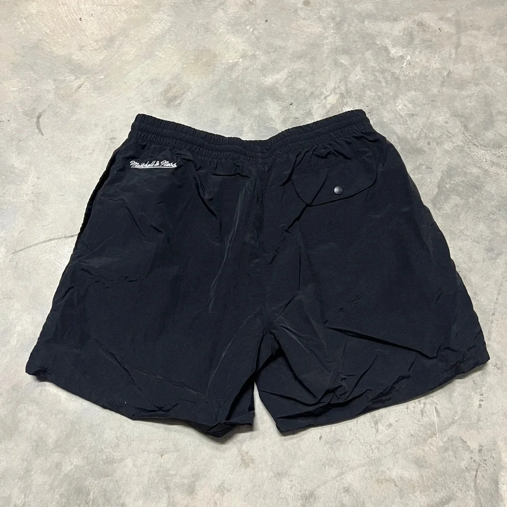 Mitchell & Ness Buffalo Bills Mens Black Nylon Mesh Lined Shorts Size M